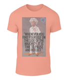 Insight and humour on this beautiful t-shirt. Mark Twain - Majority